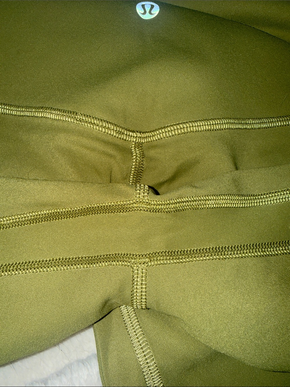 lululemon athletica Align High Waist Crop 23” Olive Green Legging / Single Lined - Picture 4 of 5